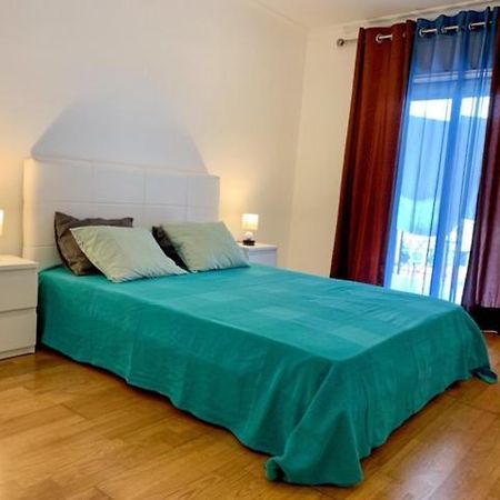 Апартаменты Apartamento Saloio Venda do Pinheiro Экстерьер фото